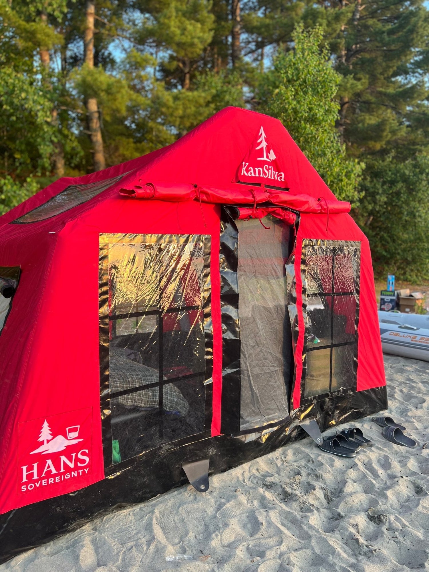 Tente gonflable Hans Sovereignty de KanSilva - vue latérale extérieure